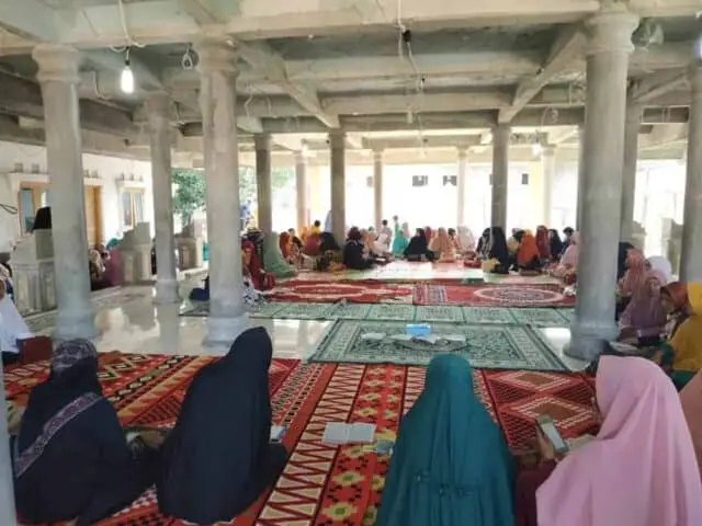 Pengajian Rutin Bulanan Majlis Dzikir Al - Ikhlas Jaga Tradisi Pengajian Rutin Bulanan Majlis Dzikir Al - Ikhlas Jaga Tradisi