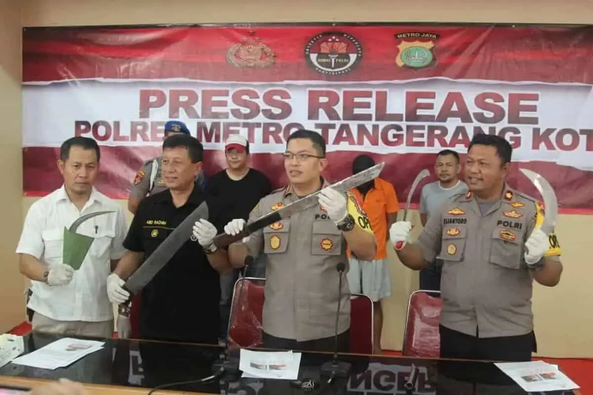 2 Anggota Geng Motor Ditetapkan Sebagai Tersangka Penganiayaan 2 Anggota Geng Motor Ditetapkan Sebagai Tersangka Penganiayaan