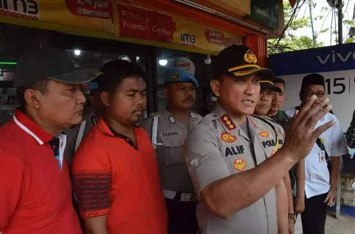 Kqpolresta Tangerang Sambangi Toko Hp Dirampok