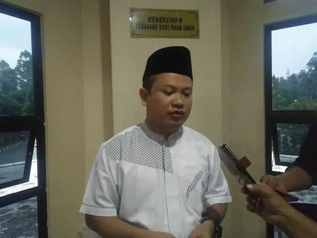 Warga Ancam Segel Hotel Allium Kota Tangerang Warga Ancam Segel Hotel Allium Kota Tangerang