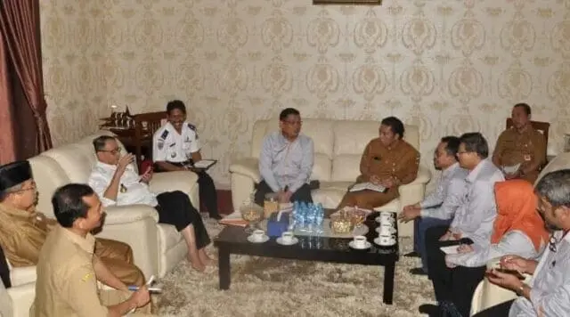 Tingkatkan Pelayanan Tol Tangerang - Merak, Direksi PT. MMS Temui Gubernur Banten Tingkatkan Pelayanan Tol Tangerang - Merak, Direksi PT. MMS Temui Gubernur Banten