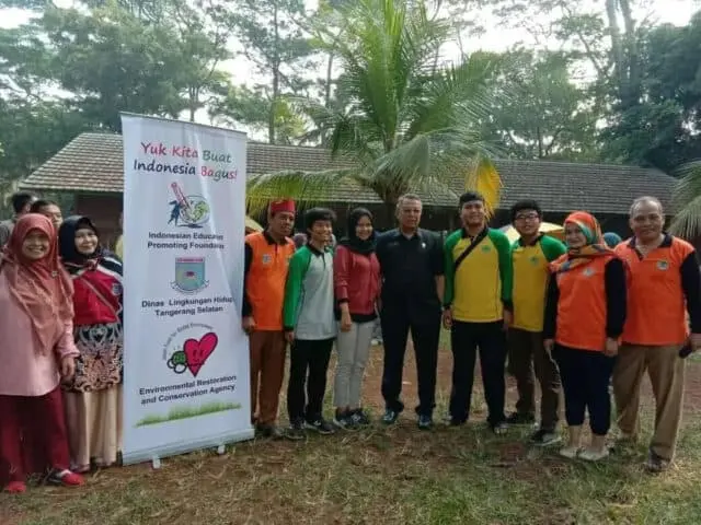 Bang Ben: Tegur Masyarakat Yang Buang Sampah Sembarangan Bang Ben: Tegur Masyarakat Yang Buang Sampah Sembarangan