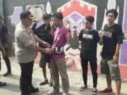 Kapolsek Benda Pimpin Pengamanan Keberangkatan Sporter Persita Kapolsek Benda Pimpin Pengamanan Keberangkatan Sporter Persita