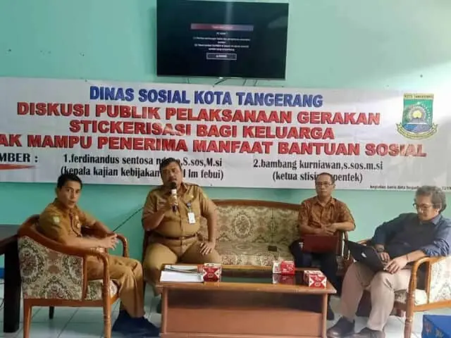 Stikerisasi Dinsos Kota Tangerang, Bansos Tepat Sasaran Stikerisasi Dinsos Kota Tangerang, Bansos Tepat Sasaran