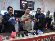 Perampok Toko HP di Tangerang Diringkus Polisi Berikut Penadah Perampok Toko HP di Tangerang Diringkus Polisi Berikut Penadah
