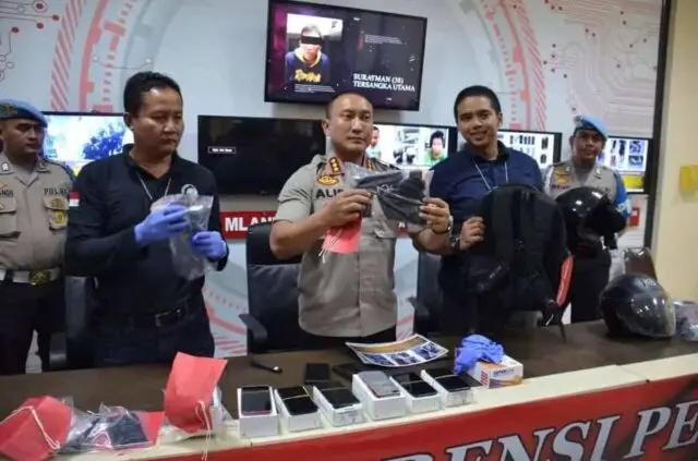 Perampok Toko HP di Tangerang Diringkus Polisi Berikut Penadah Perampok Toko HP di Tangerang Diringkus Polisi Berikut Penadah