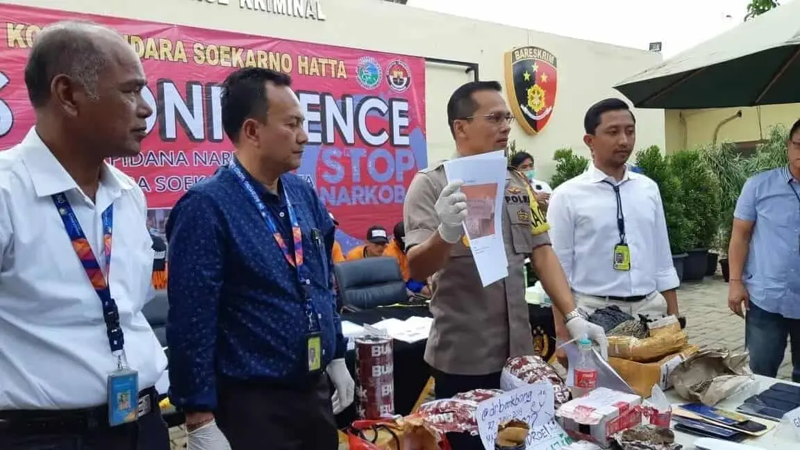 Transaksi Narkoba Lewat Instagram Ditangkap Polisi Transaksi Narkoba Lewat Instagram Ditangkap Polisi