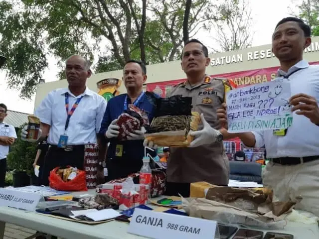 Transaksi Narkoba Lewat Instagram Ditangkap Polisi Transaksi Narkoba Lewat Instagram Ditangkap Polisi