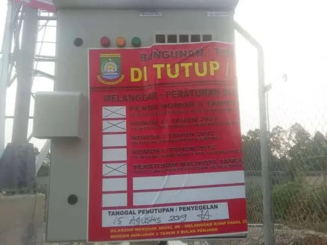 Empat BTS Tak Berizin Disegel Satpol PP Kota Tangerang Empat BTS Tak Berizin Disegel Satpol PP Kota Tangerang