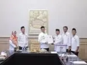 Gubernur Terima Dokumen 85 Anggota DPRD Banten Baru Gubernur Terima Dokumen 85 Anggota DPRD Banten Baru