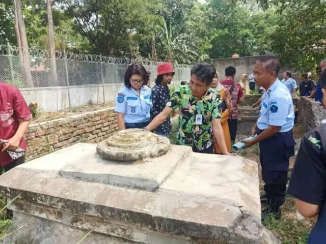 Komunitas dan Pelajar Jelajah Situs Budaya di Kota Tangerang Komunitas dan Pelajar Jelajah Situs Budaya di Kota Tangerang