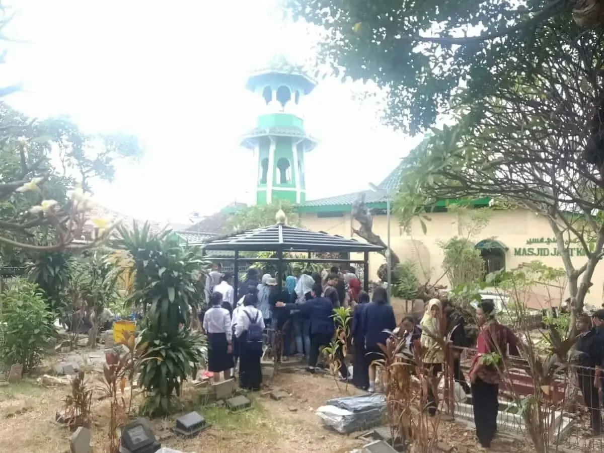 Komunitas dan Pelajar Jelajah Situs Budaya di Kota Tangerang