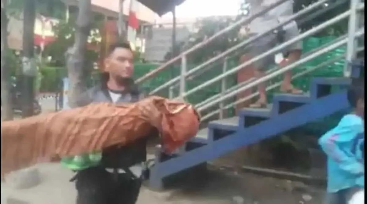 Sebut Walikota Tangerang Harus Bertanggung Jawab, Aktivis Akan Galang Coin Ambulance Sebut Walikota Tangerang Harus Bertanggung Jawab, Aktivis Akan Galang Coin Ambulance