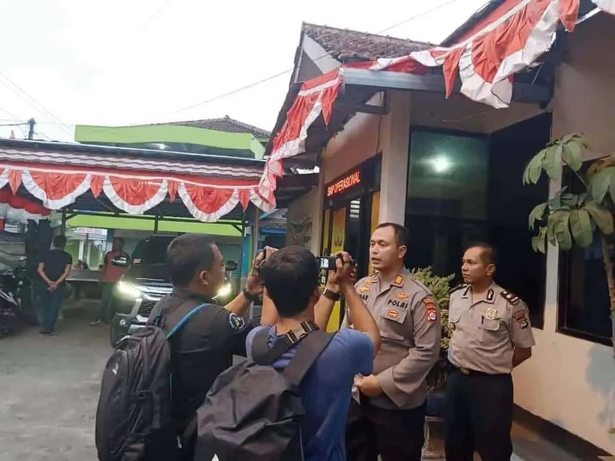 Bacok Tetangga, Bakul Diamankan Polisi Bacok Tetangga, Bakul Diamankan Polisi