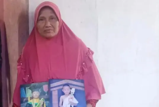 Satu Jam Sebelum Tenggelam, Husein Sempat Minta Dibelikan Buku Agama Satu Jam Sebelum Tenggelam, Husein Sempat Minta Dibelikan Buku Agama