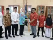 Airin Lepas Kontingen Pentas PAI Tingkat Provinsi Banten Airin Lepas Kontingen Pentas PAI Tingkat Provinsi Banten