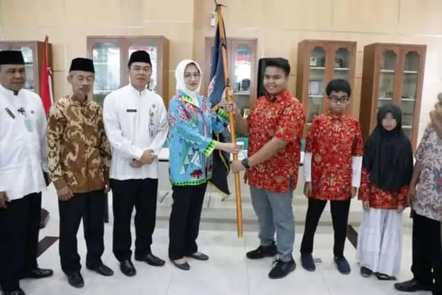 Airin Lepas Kontingen Pentas PAI Tingkat Provinsi Banten Airin Lepas Kontingen Pentas PAI Tingkat Provinsi Banten