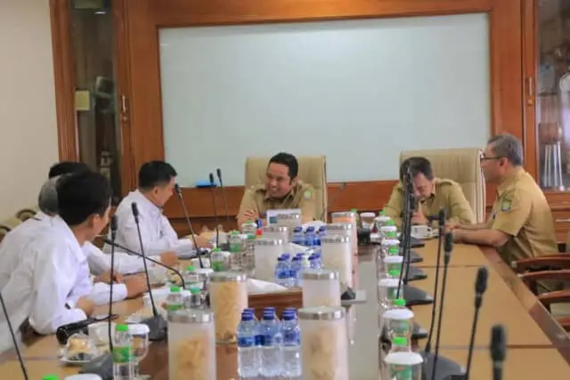 Walikota Minta PLN Penuhi Kebutuhan Listrik Bagi Industri di Kota Tangerang Walikota Minta PLN Penuhi Kebutuhan Listrik Bagi Industri di Kota Tangerang