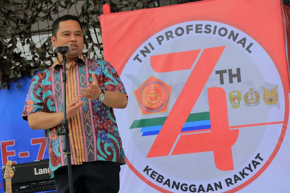 Ada Pesan Damai di Baksos Peringatan HUT TNI ke-74 Kota Tangerang Ada Pesan Damai di Baksos Peringatan HUT TNI ke-74 Kota Tangerang