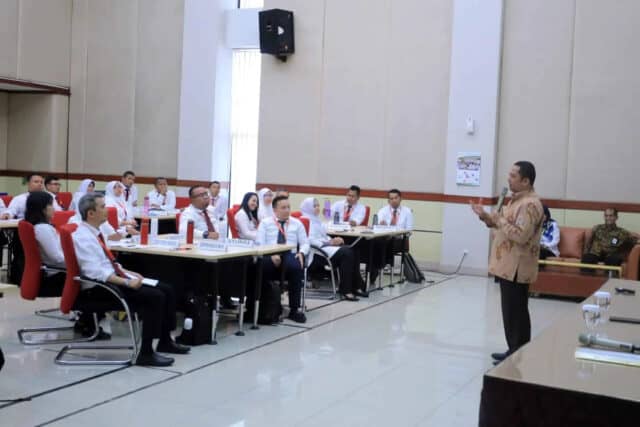 Arief Sampaikan Materi Membangun Tim Efektif Pada Diklat PIM IV di BBPK