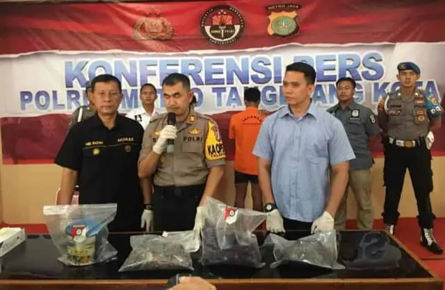 Penyiram Guru Ngaji Dengan Air Keras Hingga Tewas Diringkus Penyiram Guru Ngaji Dengan Air Keras Hingga Tewas Diringkus