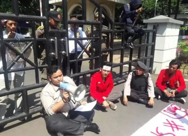Tolak Revisi RUU Pemberantasan Korupsi, Dewan PDIP Kota Tangerang Duduk Bareng Aktivis Tolak Revisi RUU Pemberantasan Korupsi, Dewan PDIP Kota Tangerang Duduk Bareng Aktivis