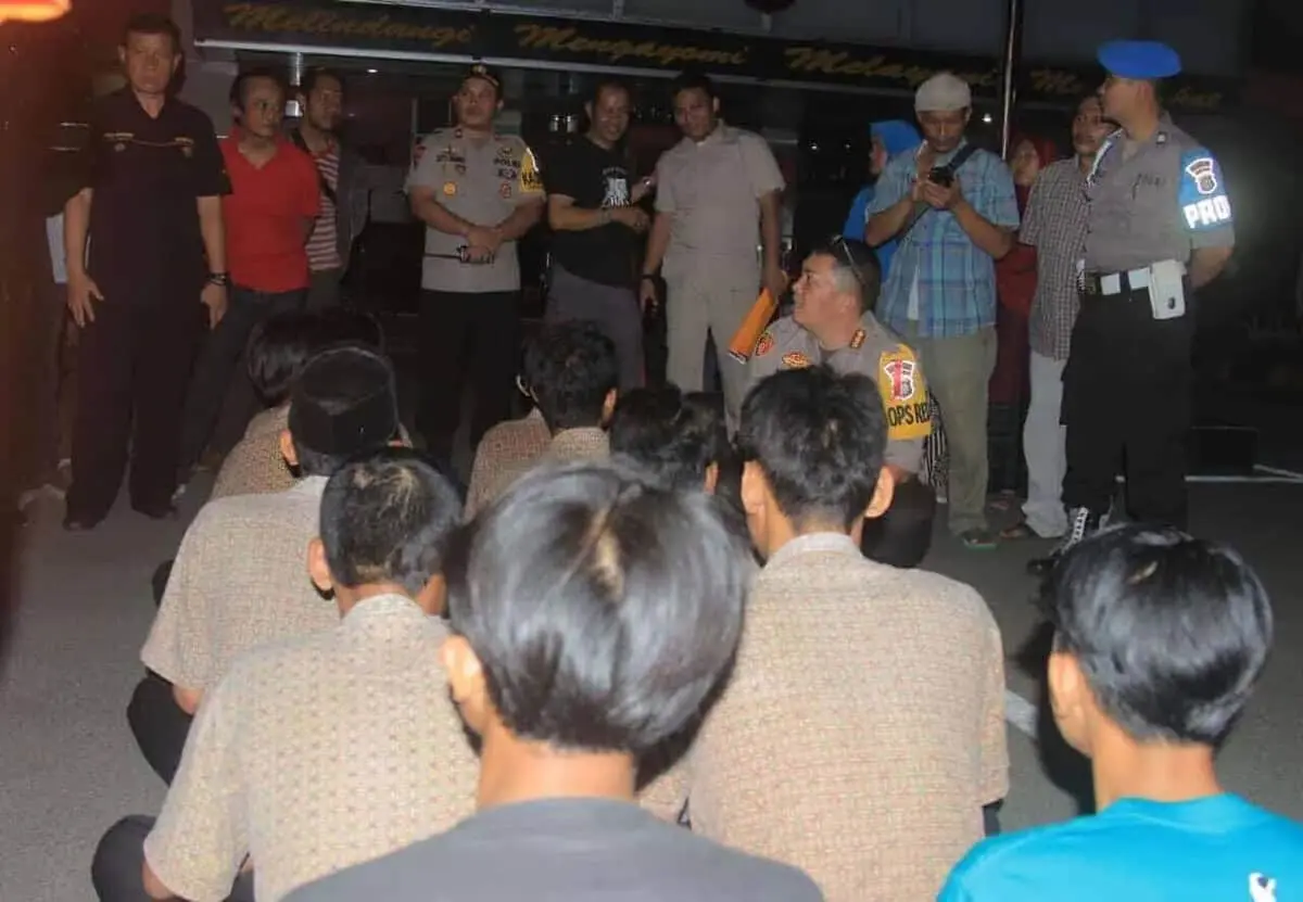 Demo ke Jakarta, Puluhan Pelajar di Kota Tangerang Diamankan Polisi Demo ke Jakarta, Puluhan Pelajar di Kota Tangerang Diamankan Polisi