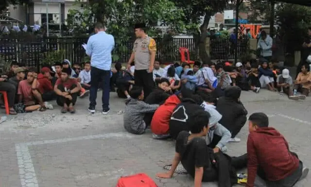 Polisi Kembali Amankan Puluhan Pelajar Hendak Aksi ke Jakarta di Tangerang Polisi Kembali Amankan Puluhan Pelajar Hendak Aksi ke Jakarta di Tangerang