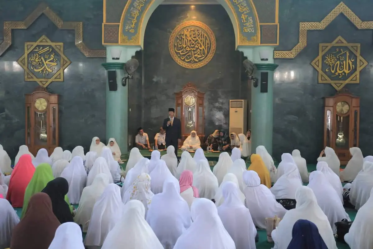 Santunan Yatim, Sahcrudin: Tebarkan Kepedulian Mulai Dari Diri Sendiri Santunan Yatim, Sahcrudin: Tebarkan Kepedulian Mulai Dari Diri Sendiri