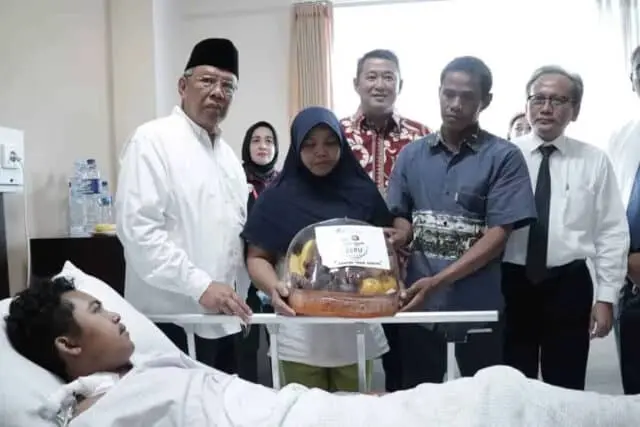 Hari Pelanggan, Bang Ben dan Direksi BPJS Ketenagakerjaan Berikan Santunan Hari Pelanggan, Bang Ben dan Direksi BPJS Ketenagakerjaan Berikan Santunan