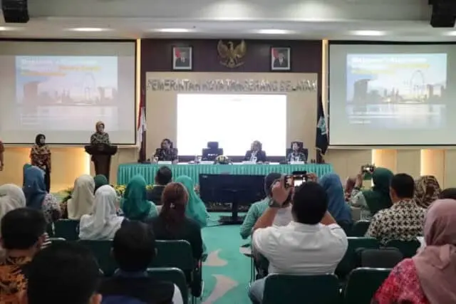 Seminar Design Thinking, Airin Ingin Pelayanan Publik di Tangsel Seperti Singapore Seminar Design Thinking, Airin Ingin Pelayanan Publik di Tangsel Seperti Singapore