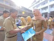 SK Pensiun dan Kenaikan Pangkat Diberikan Pada 366 Pegawai Kota Tangerang SK Pensiun dan Kenaikan Pangkat Diberikan Pada 366 Pegawai Kota Tangerang