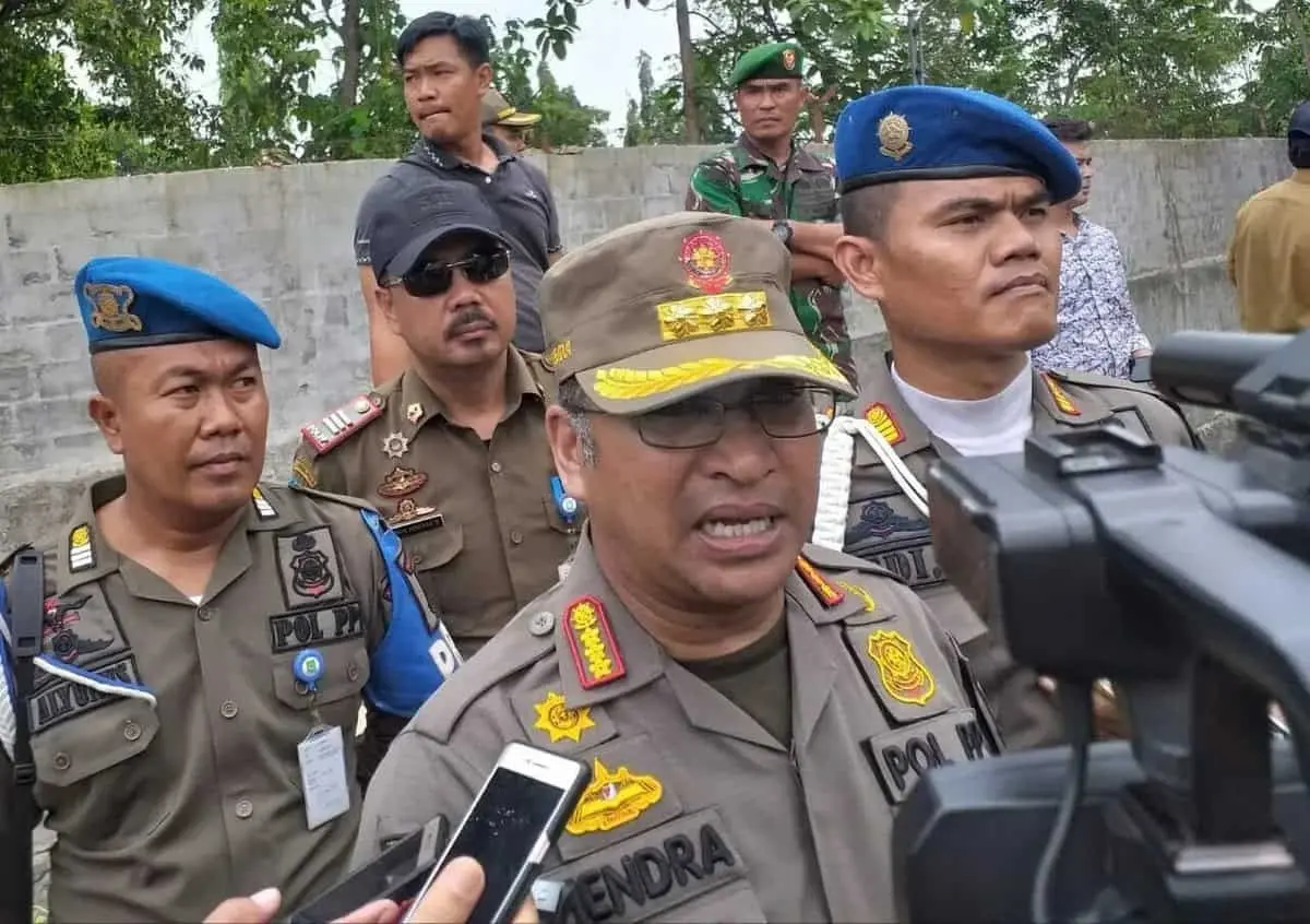 Eksekusi Makam Wareng di Tangerang Ricuh Eksekusi Makam Wareng di Tangerang Ricuh