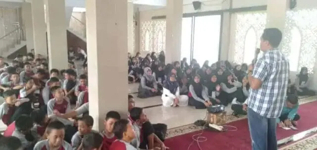 Ratusan Siswa YPI MTS Al-Muin Diberi Penyuluhan Bahaya Narkoba