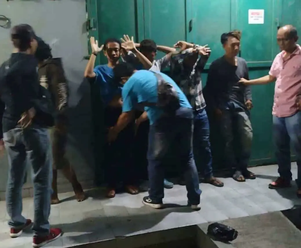 Curi Mobil Orang Tua Sendiri, BF Ditangkap Bersama Empat Temannya Curi Mobil Orang Tua Sendiri, BF Ditangkap Bersama Empat Temannya