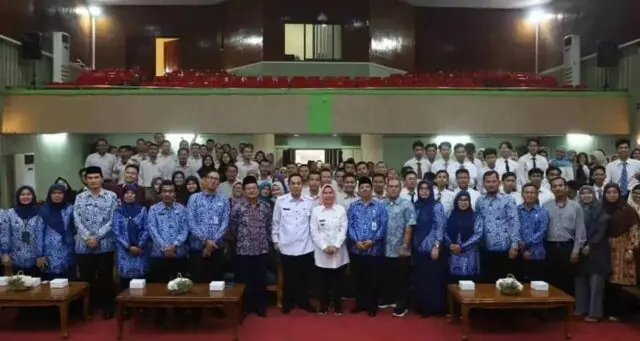 Pemkab Serang Teken Kerjasama Beasiswa Dengan Kampus Untirta Pemkab Serang Teken Kerjasama Beasiswa Dengan Kampus Untirta