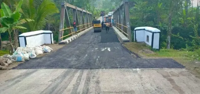 Pemprov Banten Optimalkan Pemeliharaan Jalan di Lebak Pemprov Banten Optimalkan Pemeliharaan Jalan di Lebak