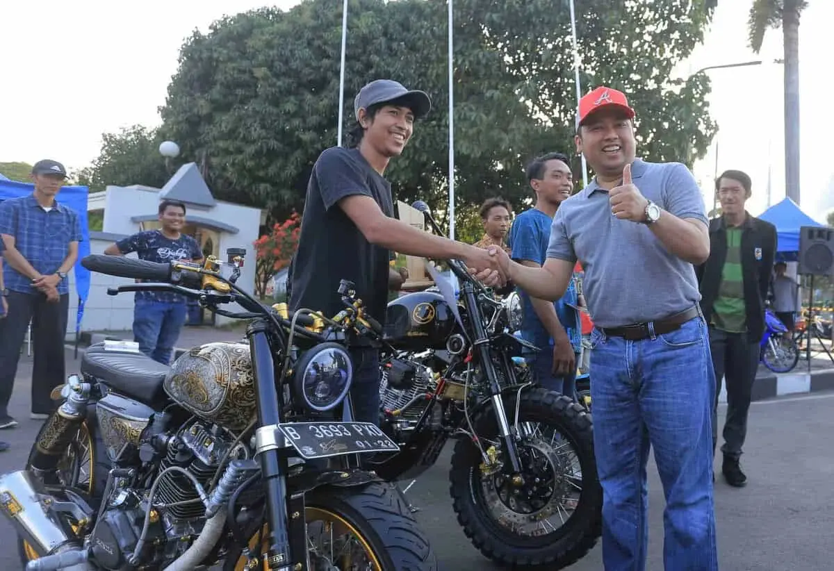Adu Kreativitas Modifikasi Motor di Gelar di Kota Tangerang Adu Kreativitas Modifikasi Motor di Gelar di Kota Tangerang