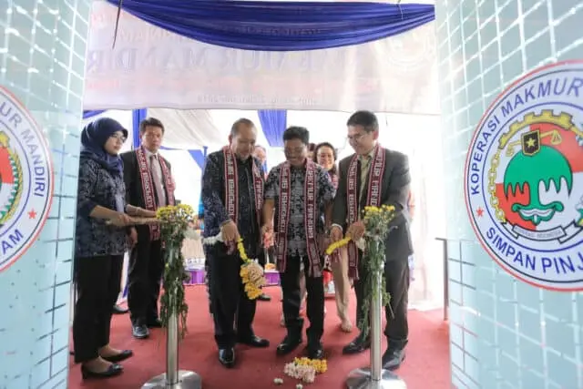 Sachrudin Resmikan KSP Makmur Mandiri ke-136 Sachrudin Resmikan KSP Makmur Mandiri ke-136