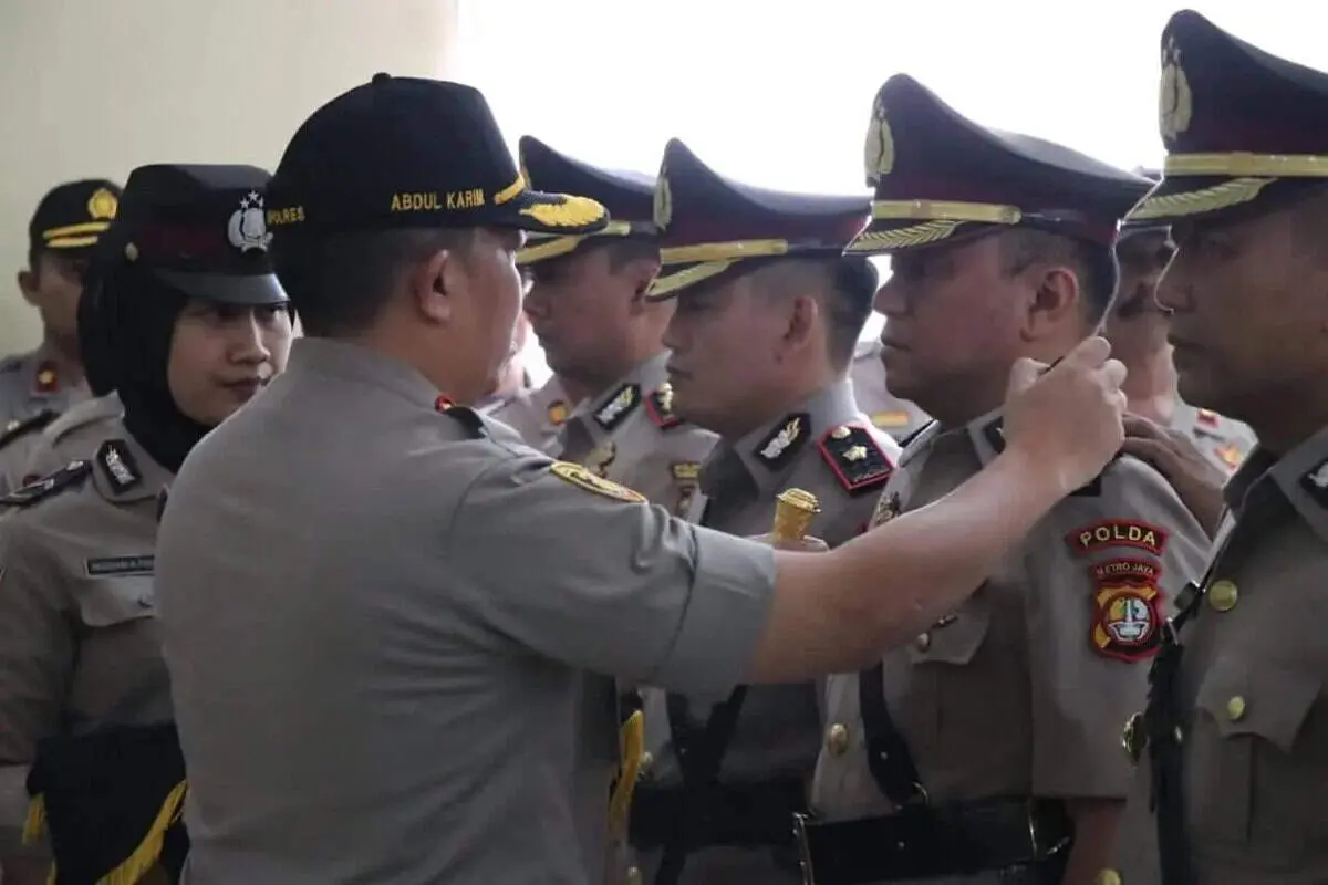 Dua Kasat Polrestro Tangerang Kota Jabat Kapolres Ngawi dan Cianjur Dua Kasat Polrestro Tangerang Kota Jabat Kapolres Ngawi dan Cianjur