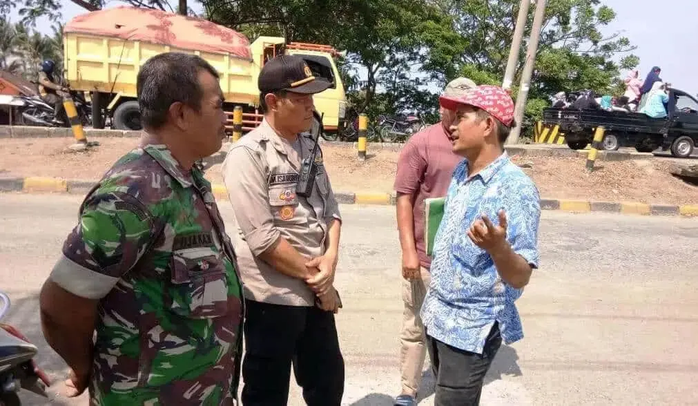 Tabrak Aturan, Sekelompok Warga Bongkar Paksa Portal Sungai Turi Tabrak Aturan, Sekelompok Warga Bongkar Paksa Portal Sungai Turi