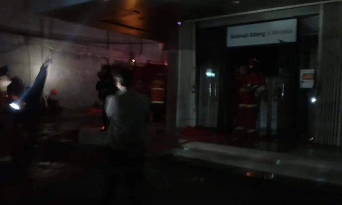 Konsleting Listrik, Mesin ATM HSBC Cabang Karawaci Hangus Terbakar