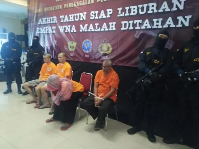 4 WNA Penyeludup Narkoba Ditangkap Bea dan Cukai Bandara Soetta 4 WNA Penyeludup Narkoba Ditangkap Bea dan Cukai Bandara Soetta