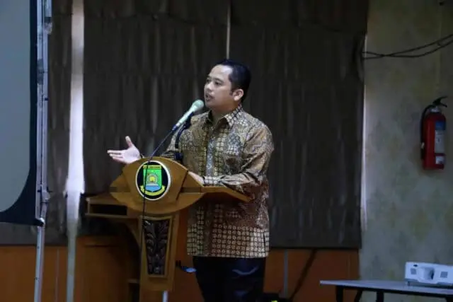 Seminar Pendidikan, Wali Kota Tegaskan Profesionalitas Guru Seminar Pendidikan, Wali Kota Tegaskan Profesionalitas Guru
