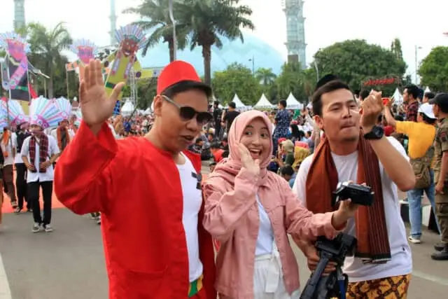 Aboh Jasa Ngevlog Bareng Arafah di Festival Budaya Nusantara Aboh Jasa Ngevlog Bareng Arafah di Festival Budaya Nusantara