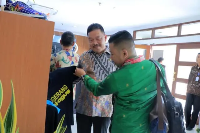 Peserta City Tour Belanja Oleh-Oleh Khas Kota Tangerang Peserta City Tour Belanja Oleh-Oleh Khas Kota Tangerang