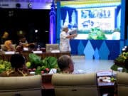 Diskusi APEKSI Ajang Konsolidasi dan Bertukar Informasi Diskusi APEKSI Ajang Konsolidasi dan Bertukar Informasi