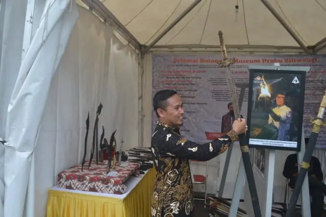 Benda Pusaka Museum Prabu Siliwangi Warnai Festival Budaya Nusantara III Benda Pusaka Museum Prabu Siliwangi Warnai Festival Budaya Nusantara III