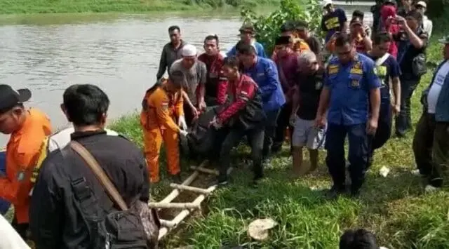 Berenang Seberangi Sungai, Seorang Remaja Tenggelam Di Kali Cisadane Berenang Seberangi Sungai, Seorang Remaja Tenggelam Di Kali Cisadane