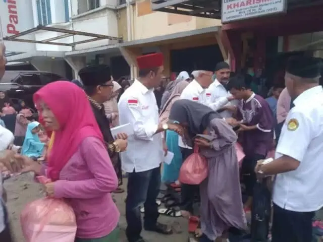 Rutin, Santunan Yatim dan Makan Bersama Cara IPHI Banten Berbagi Rutin, Santunan Yatim dan Makan Bersama Cara IPHI Banten Berbagi